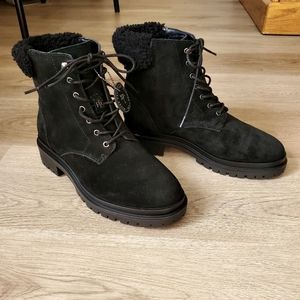 LAUREN Ralph LaurenCarlee Bootie Waterproof Size 7.5